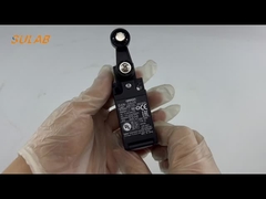 मित्सुबिशी हिताची लिफ्ट बफर स्विच सीमा स्विच D4N-2A20 यात्रा सीमा सुरक्षा स्विच