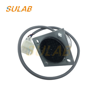 ओटिस ओरिजिनल XAA424AF5 एस्केलेटर रनिंग इंडिकेटर जिसमें 24 VDC लाल/हरा द्विरंगी यात्री सिग्नल और UV-स्थिर पॉलीकार्बोनेट लेंस है